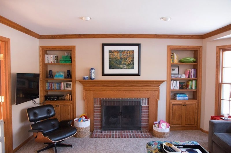 before and after paint wood trim white | how to paint wood trim | how to paint stained oak trim - Painting Wood Trim Without Sanding by popular home decor blogger DIY Decor Mom