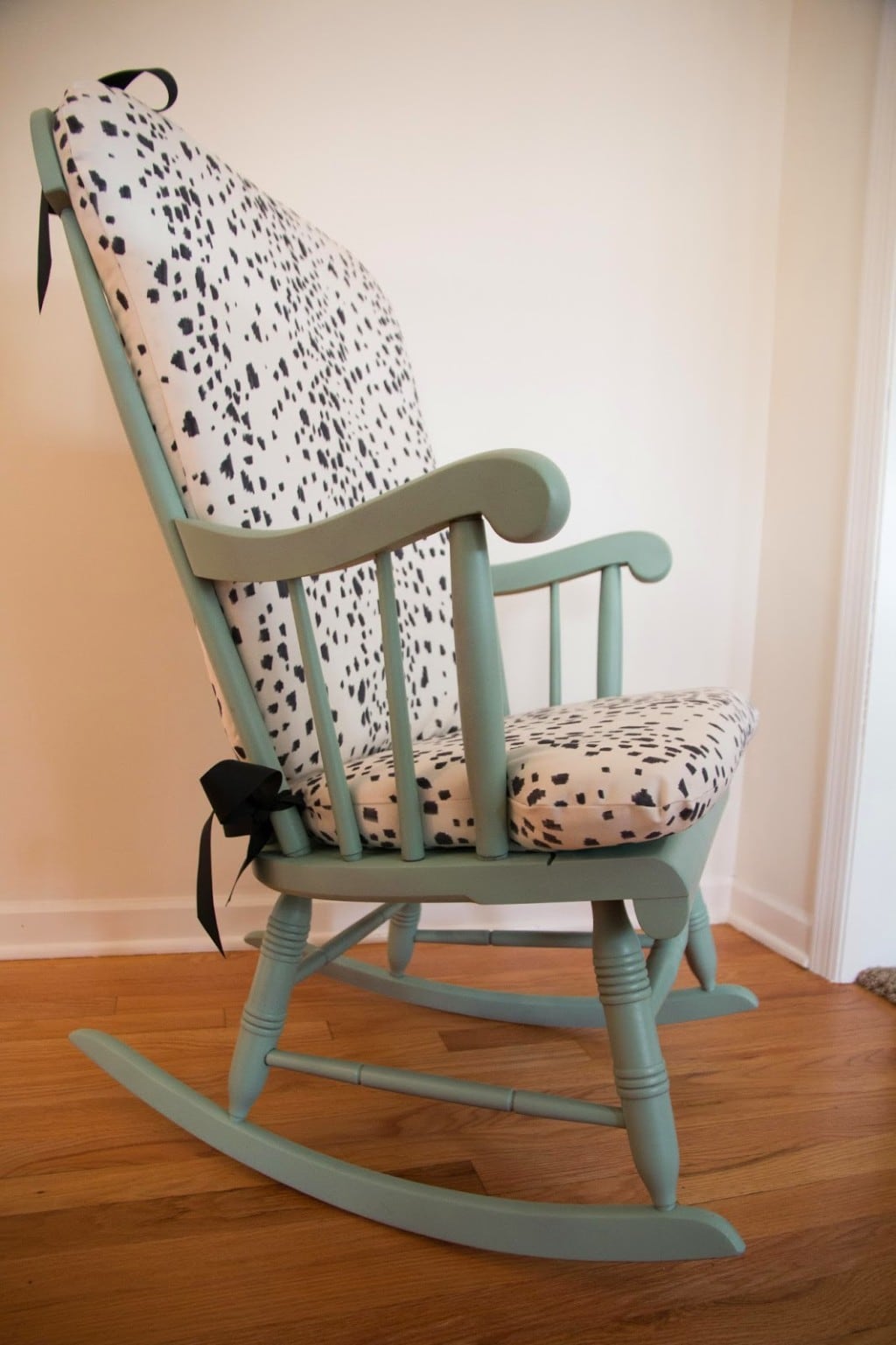 DIY Upholstered Rocking Chair Home Decor DIY Decor Mom