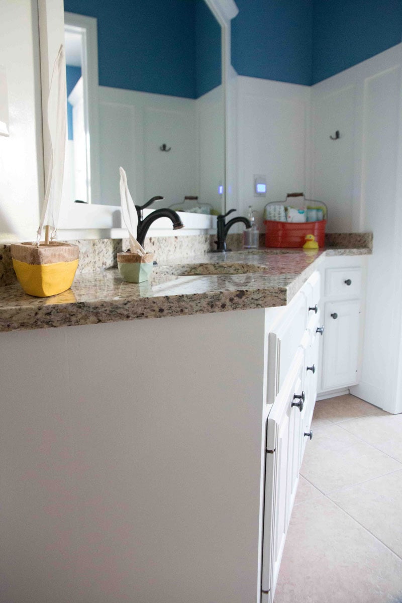 white painted bathroom cabinets 