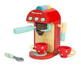 such a cute wooden play kitchen accessory! such cute wooden play food! - Wooden Play Food by popular style blog DIY Decor Mom