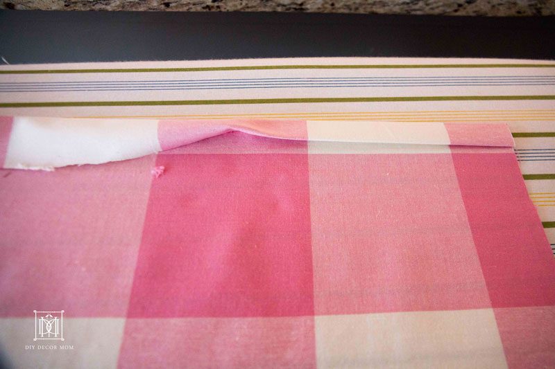 how to make a crib skirt for your baby's crib