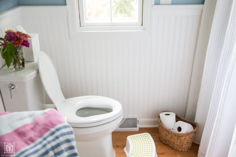how to have a clean bathroom- bathroom cleaning tips