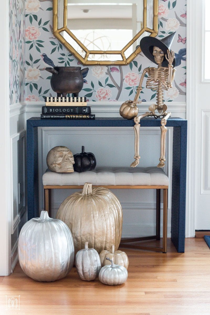 how to decorate for halloween with gold