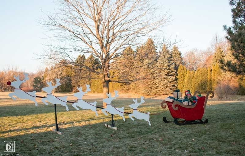 diy santa sleigh outside