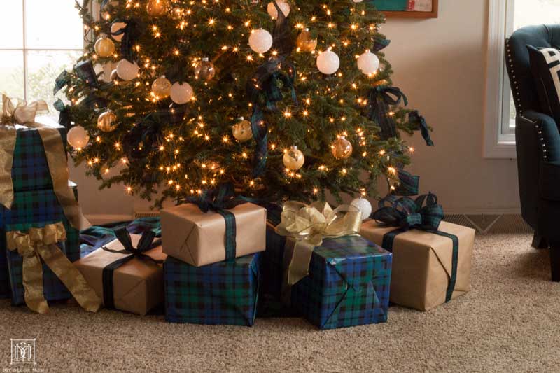plaid christmas tree decorations