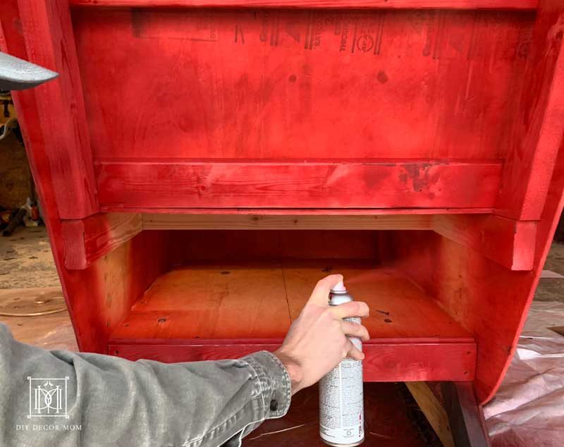 santa sleigh being spray painted