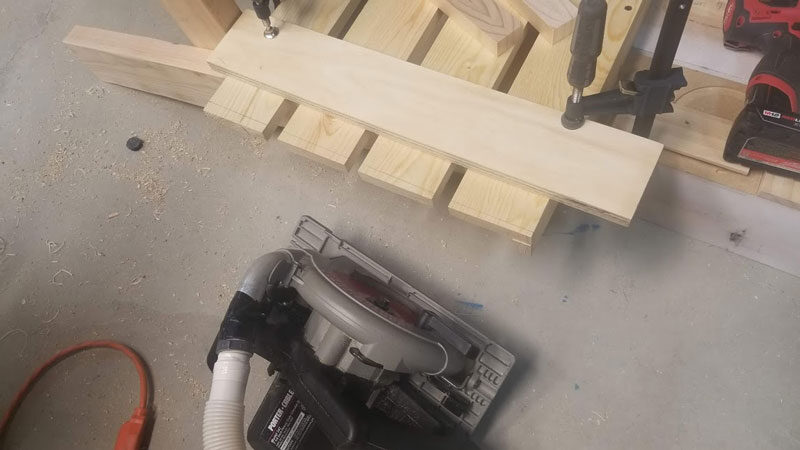 building a diy fire pit chair bench with a circular saw