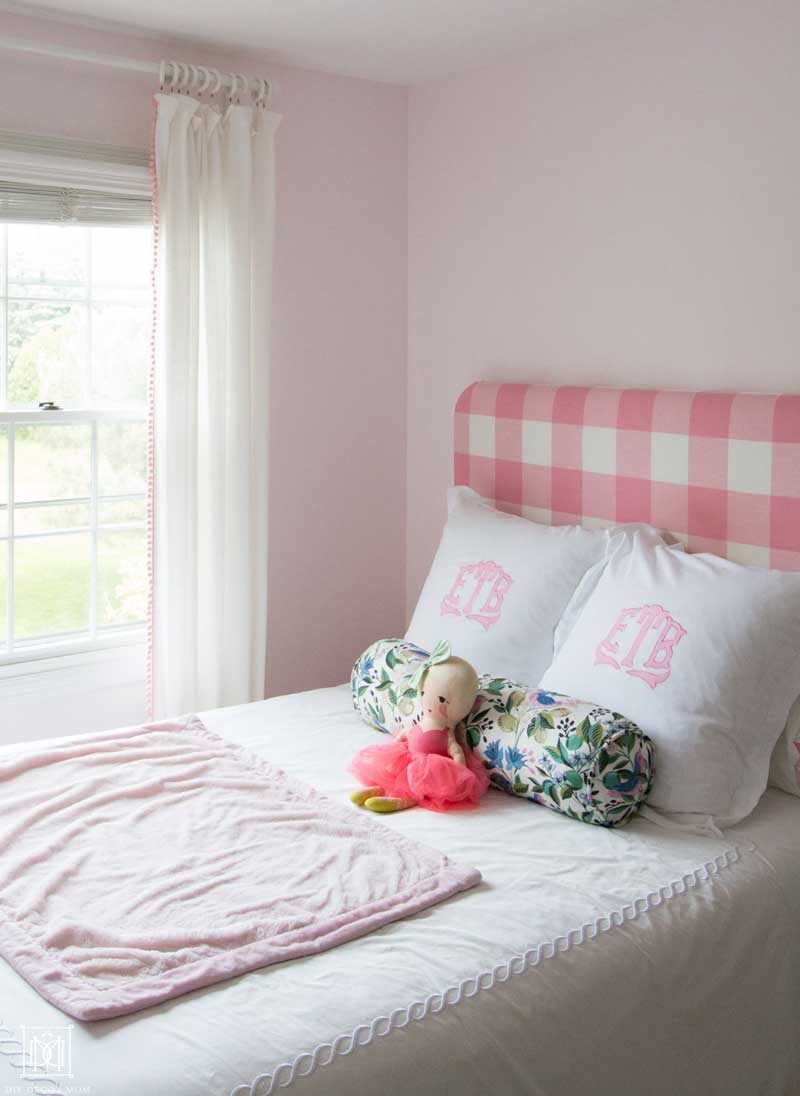 girls bedroom decor ideas- monogrammed bedding