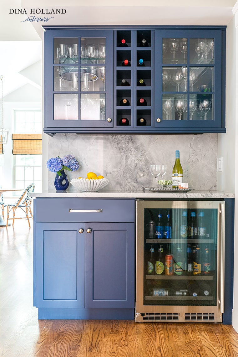 SW Naval bar with marble backsplash and beverage cooler- design by Dina Holland Interiors pic by Jessica Delaney