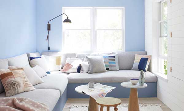 benjamin-moore-windmill-wings-family-room