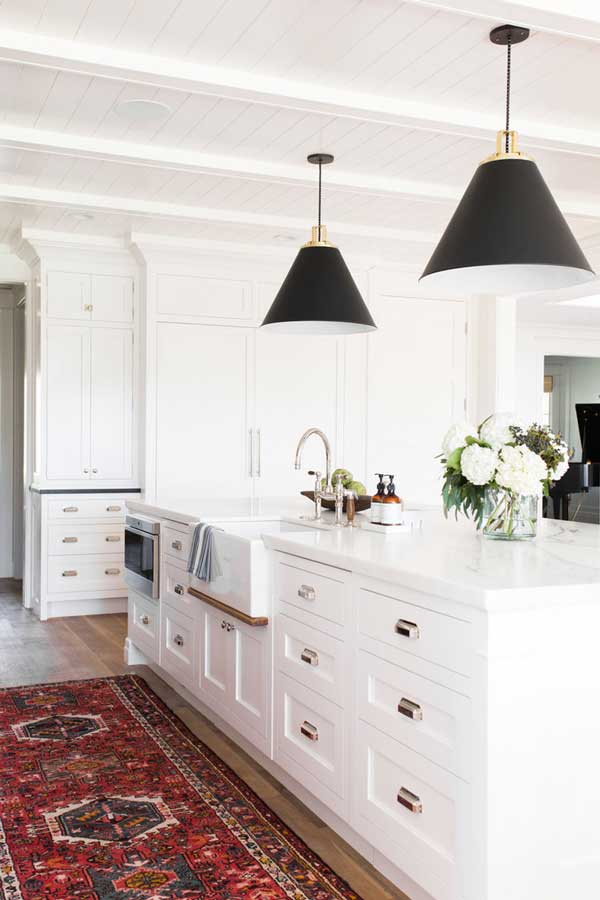 Benjamin Moore Chantilly Lace kitchen cabinets design by Studio McGee