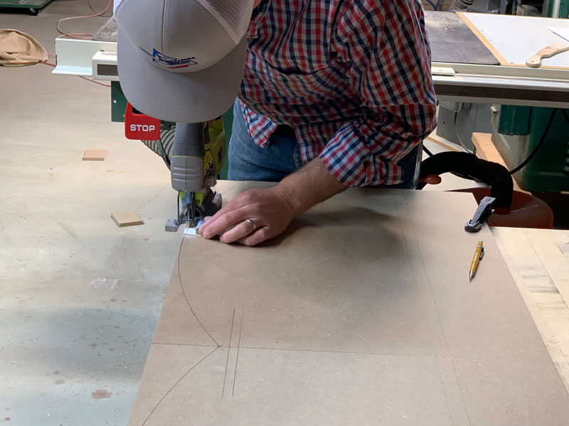 how to cut out a scallop pattern on cornice box with jigsaw