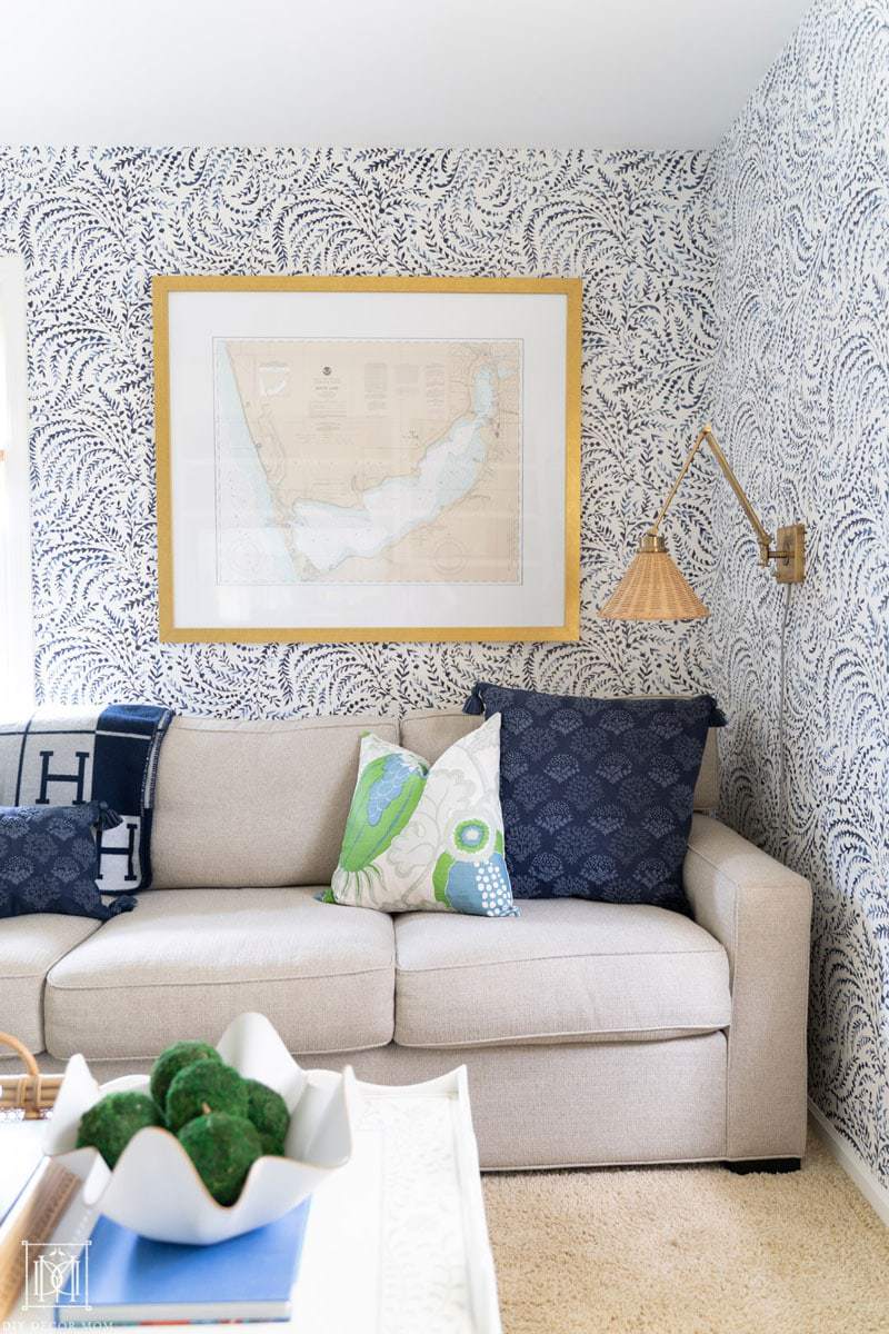 bue and white wallpaper wall with nautical accents