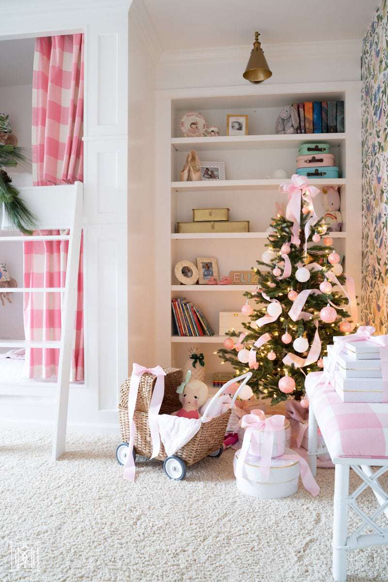 how to decorate bunk beds for christmas