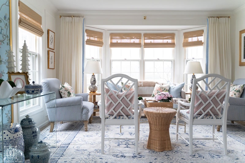 white living room traditional decor with picture moulding- bm chantilly lace walls